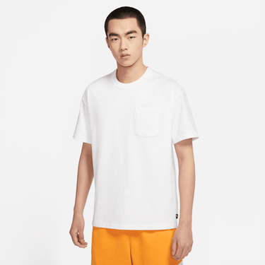 NIKE SPORTSWEAR PREMIUM ESSENTIALS MEN'S POCKET T-SHIRT