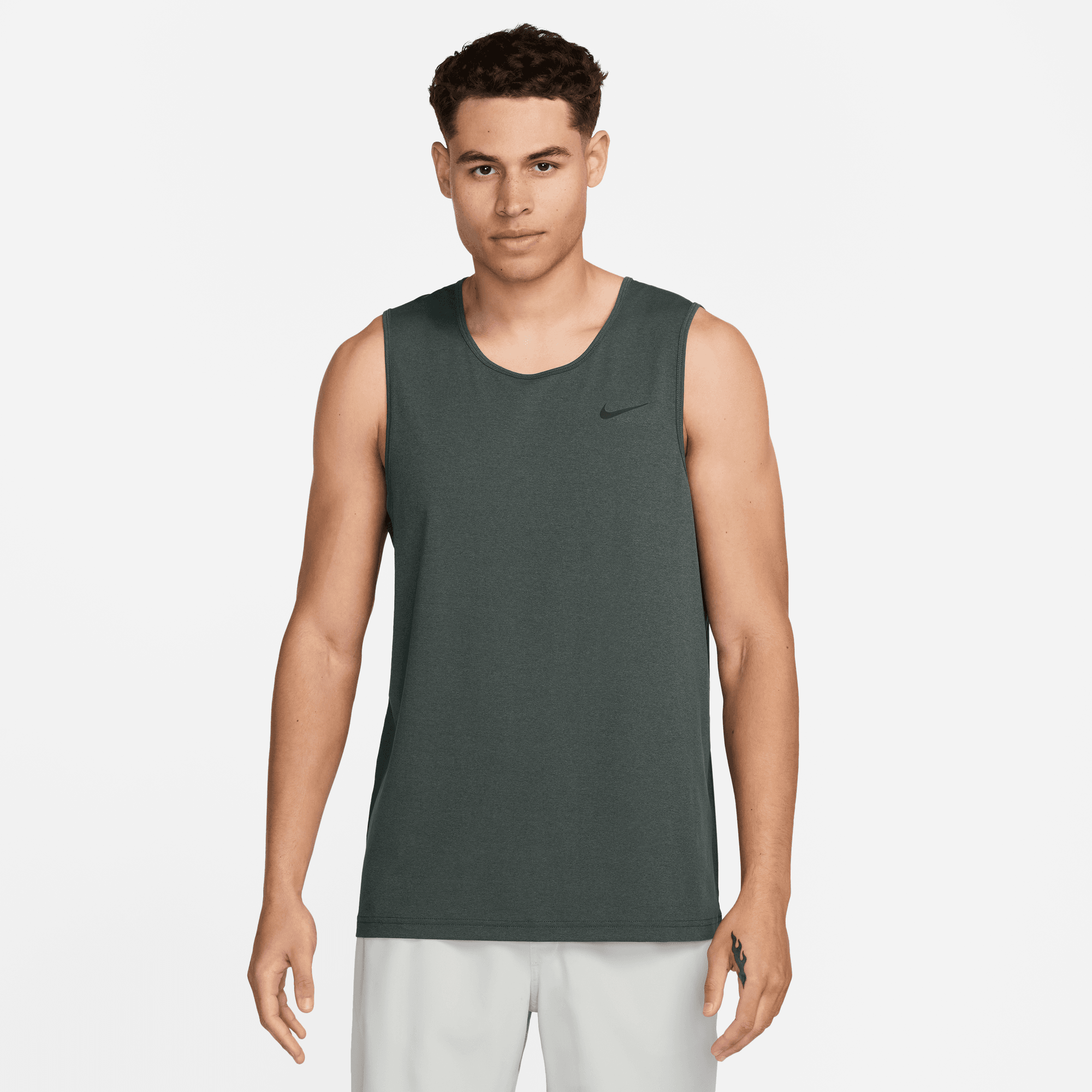 NIKE DRI-FIT HYVERSE MEN'S SLEEVELESS FITNESS TANK