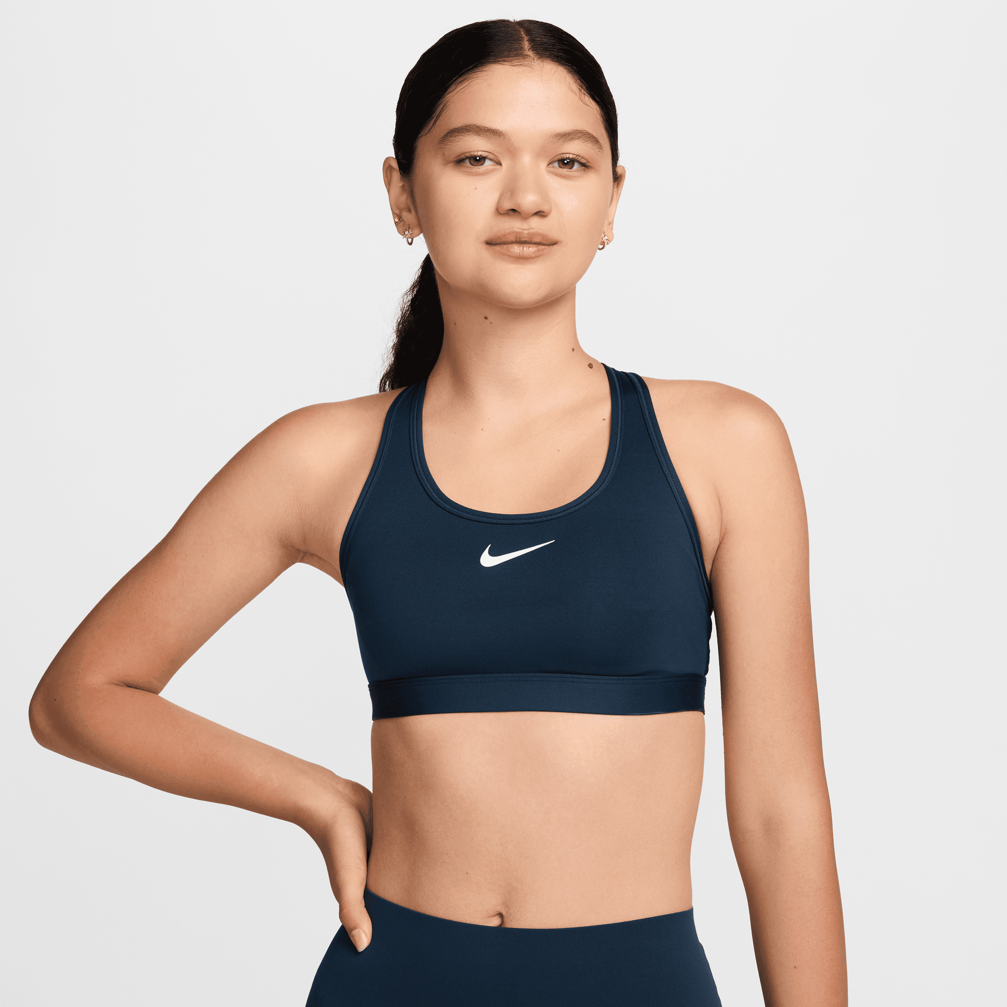 NIKE SWOOSH MEDIUM SUPPORT WOMEN'S PADDED SPORTS BRA