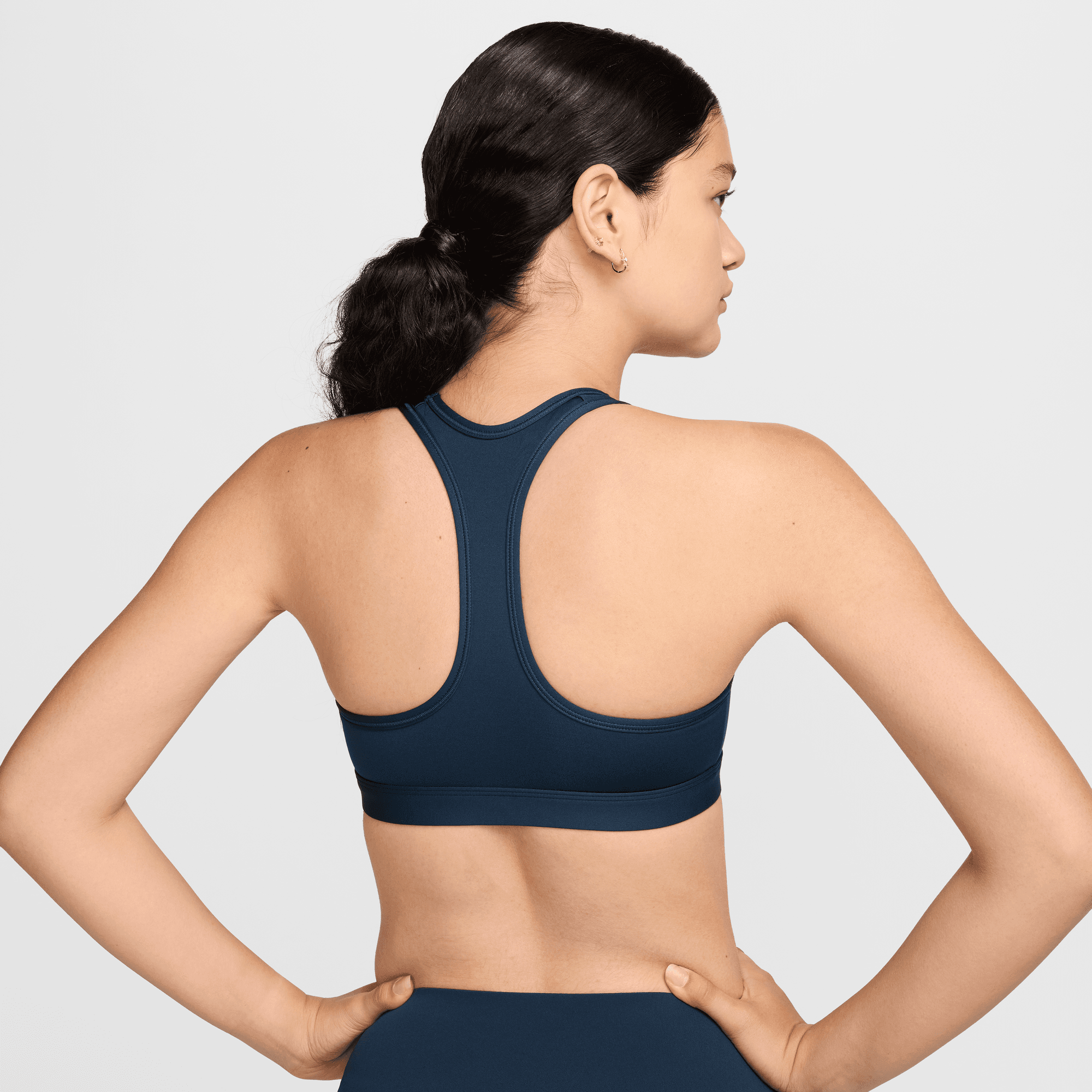 NIKE SWOOSH MEDIUM SUPPORT WOMEN'S PADDED SPORTS BRA