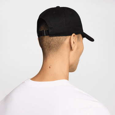 NIKE CLUB UNSTRUCTURED SWOOSH CAP