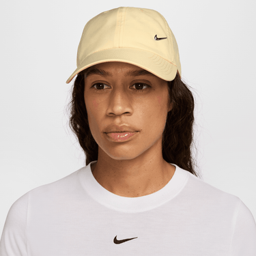 NIKE DRI-FIT CLUB UNSTRUCTURED METAL SWOOSH CAP