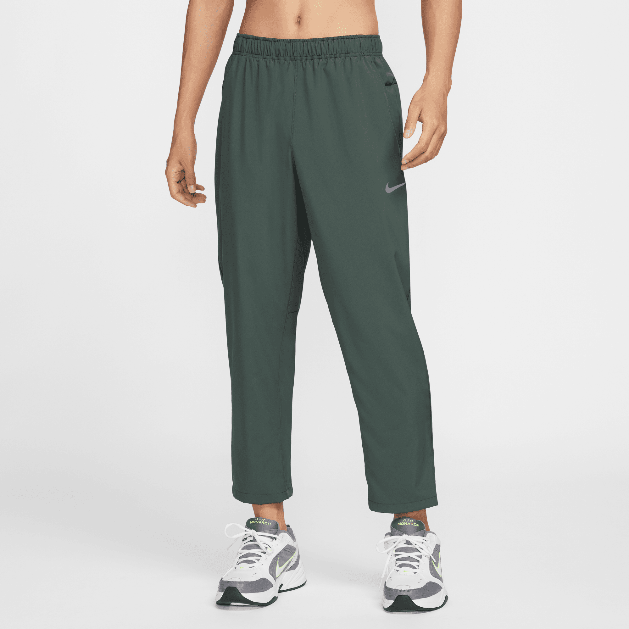 NIKE FORM MEN'S DRI-FIT OPEN-HEM VERSATILE PANTS