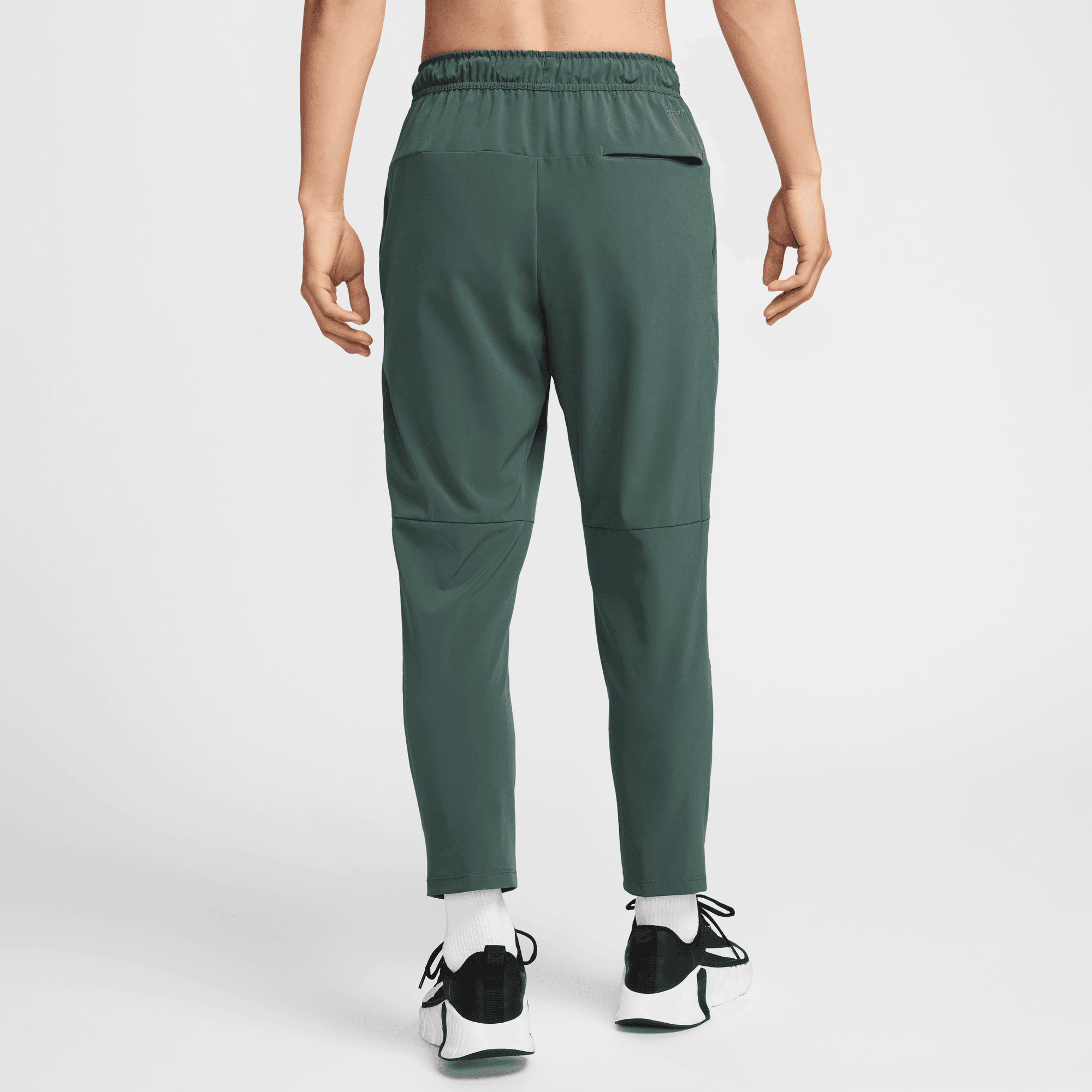 NIKE UNLIMITED MEN'S DRI-FIT STRAIGHT LEG VERSATILE PANTS