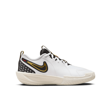 NIKE G.T. CUT 3 BIG KIDS' BASKETBALL SHOES