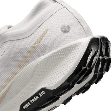 NIKE PEGASUS TRAIL 5 GORE-TEX MEN'S WATERPROOF TRAIL RUNNING SHOES