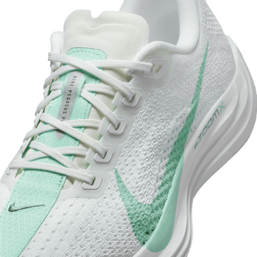 NIKE PEGASUS PLUS WOMEN'S ROAD RUNNING SHOES