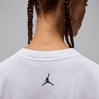 JORDAN WOMEN'S OVERSIZED GRAPHIC T-SHIRT