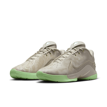 LEBRON XXII EP BASKETBALL SHOES