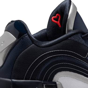 LUKA 4 PF "NAVIDOR" BASKETBALL SHOES