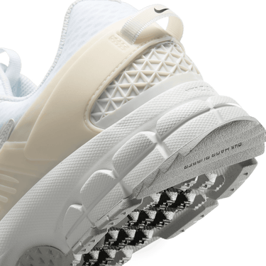 NIKE ZOOM VOMERO ROAM MEN'S SHOES