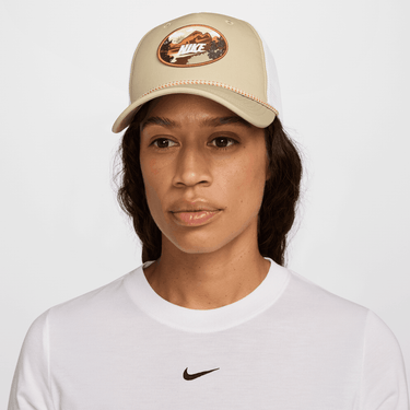 NIKE RISE STRUCTURED OUTDOOR TRUCKER CAP