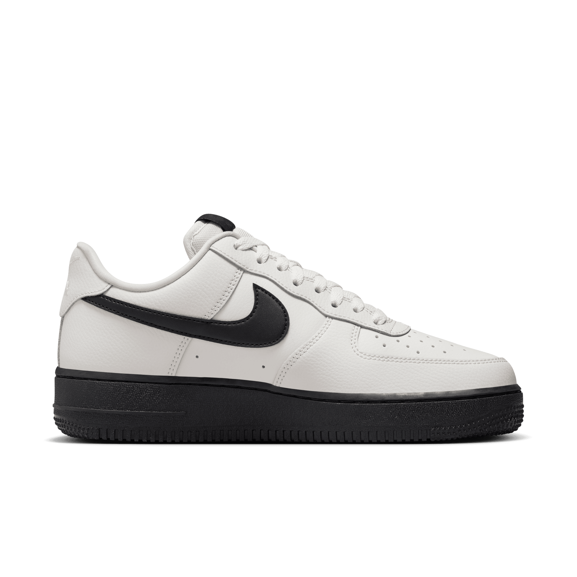 NIKE AIR FORCE 1 '07 WOMEN'S SHOES