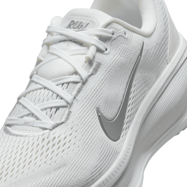 NIKE VOMERO 18 WOMEN'S ROAD RUNNING SHOES