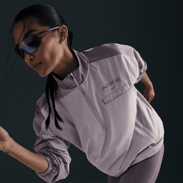 NIKE WOMEN'S RUNNING JACKET