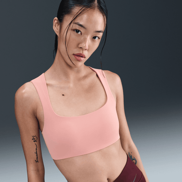 NIKE ZENVY WOMEN'S LIGHT-SUPPORT LIGHTLY LINED SPORTS BRA