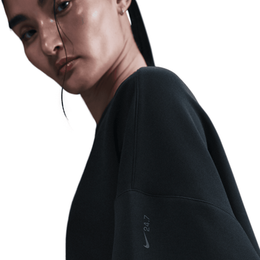 NIKE 24.7 IMPOSSIBLYSOFT WOMEN'S DRI-FIT OVERSIZED CREW-NECK TOP