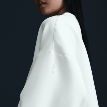 NIKE 24.7 IMPOSSIBLYSOFT WOMEN'S DRI-FIT OVERSIZED CREW-NECK TOP