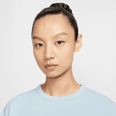 NIKE 24.7 IMPOSSIBLYSOFT WOMEN'S DRI-FIT OVERSIZED CREW-NECK TOP