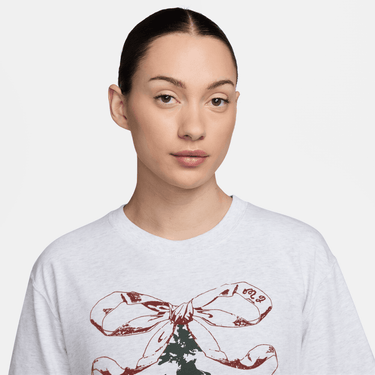 JORDAN WOMEN'S BRK SEASON GFX TEE GG