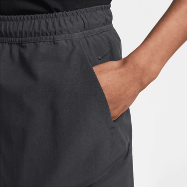 NIKE TECH MEN'S DRI-FIT SHORI LOOSE-FIT SHORTS