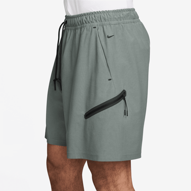 NIKE TECH MEN'S DRI-FIT SHORI LOOSE-FIT SHORTS