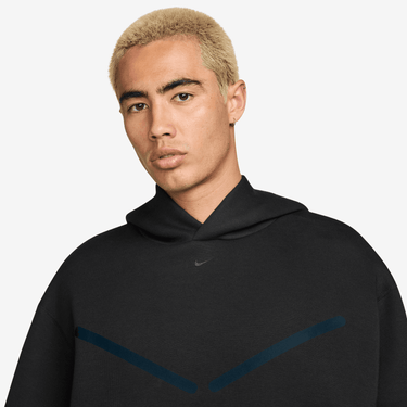 NIKE TECH MEN'S PULLOVER HOODIE WITH REFLECTIVE ACCENTS