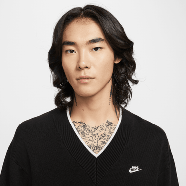 NIKE SPORTSWEAR CLUB MEN'S V-NECK SWEATER