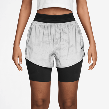 NIKE SWIFT WOMEN'S MID-RISE 2-IN-1 RUNNING SHORTS WITH REFLECTIVE ACCENTS