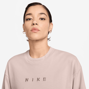 NIKE SPORTSWEAR WOMEN'S BOXY SHORT-SLEEVE T-SHIRT