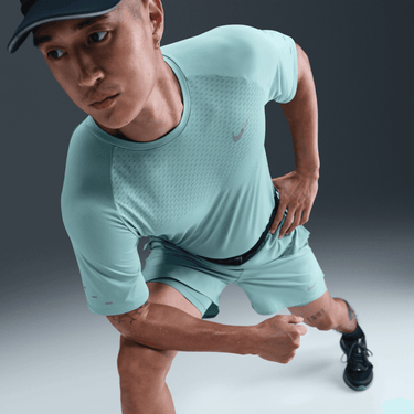 NIKE STRIDE MEN'S DRI-FIT ADV SHORT-SLEEVE RUNNING TOP