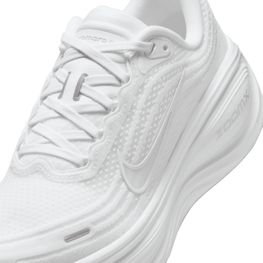 NIKE VOMERO PLUS WOMEN'S ROAD RUNNING SHOES