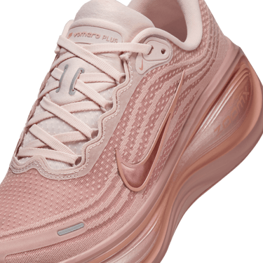 NIKE VOMERO PLUS WOMEN'S ROAD RUNNING SHOES