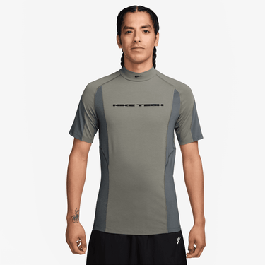 NIKE TECH MEN'S SHORT-SLEEVE TOP
