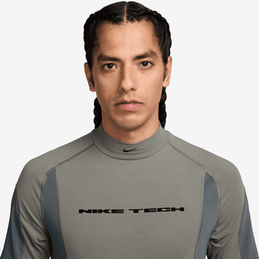 NIKE TECH MEN'S SHORT-SLEEVE TOP