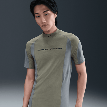NIKE TECH MEN'S SHORT-SLEEVE TOP