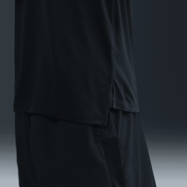 NIKE STRIDE MEN'S DRI-FIT ADV SHORT-SLEEVE RUNNI NG TOP