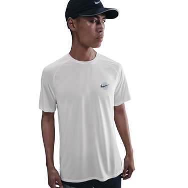 NIKE STRIDE MEN'S DRI-FIT ADV SHORT-SLEEVE RUNNI NG TOP