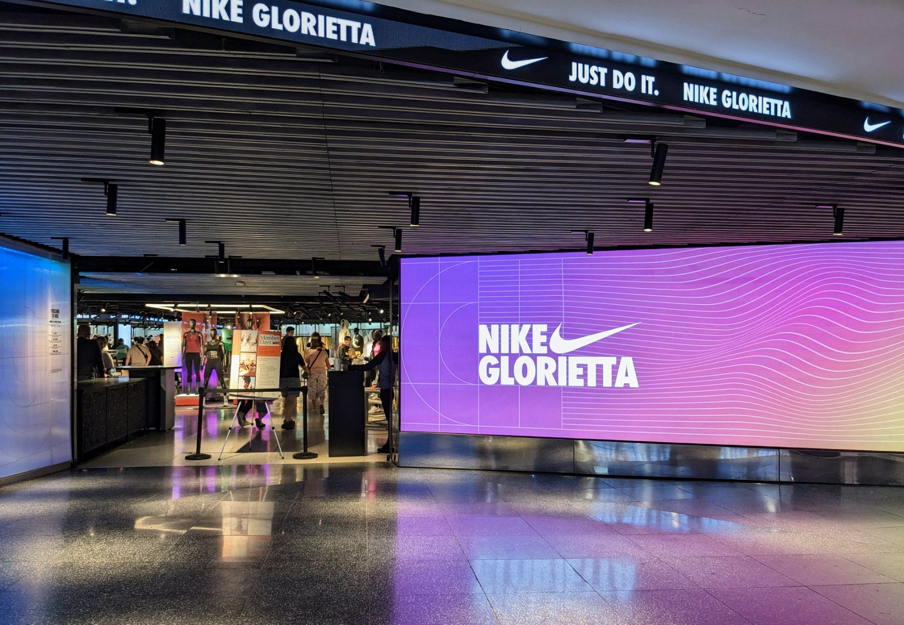 NIKE GLORIETTA 