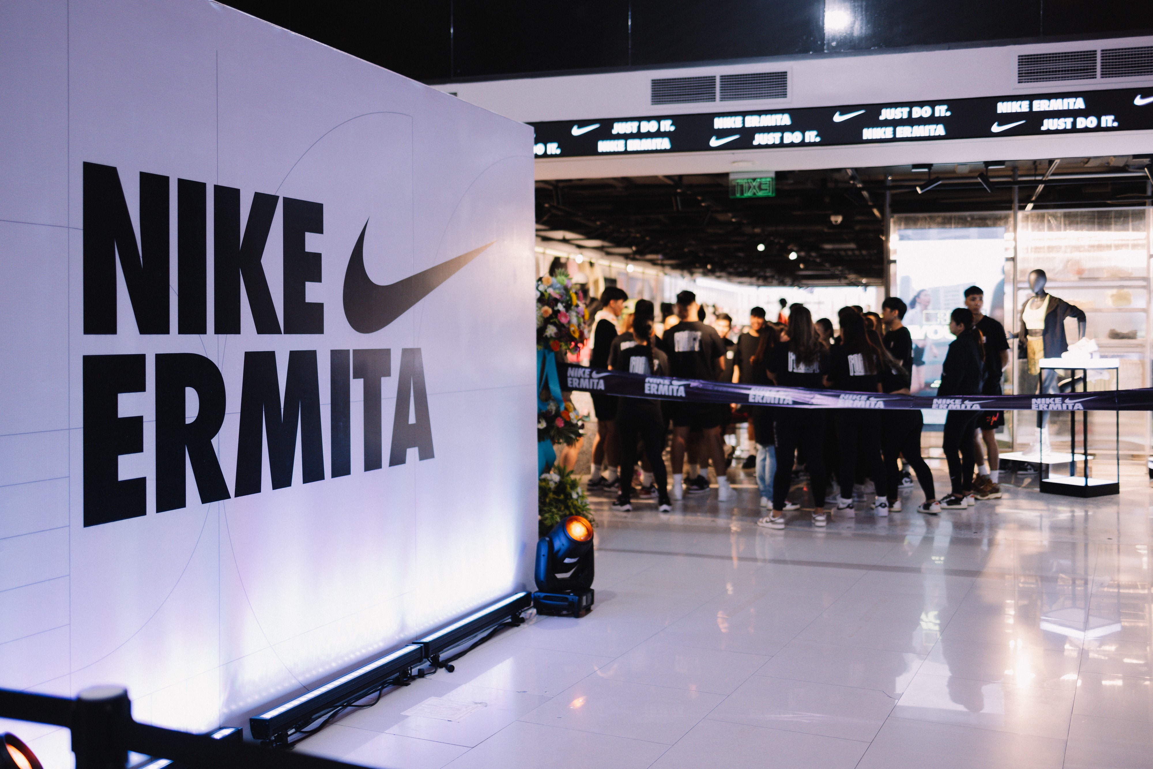 NIKE ERMITA