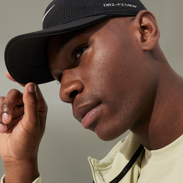 NIKE DRI-FIT ADV RISE STRUCTURED SWOOSHFLEX CAP