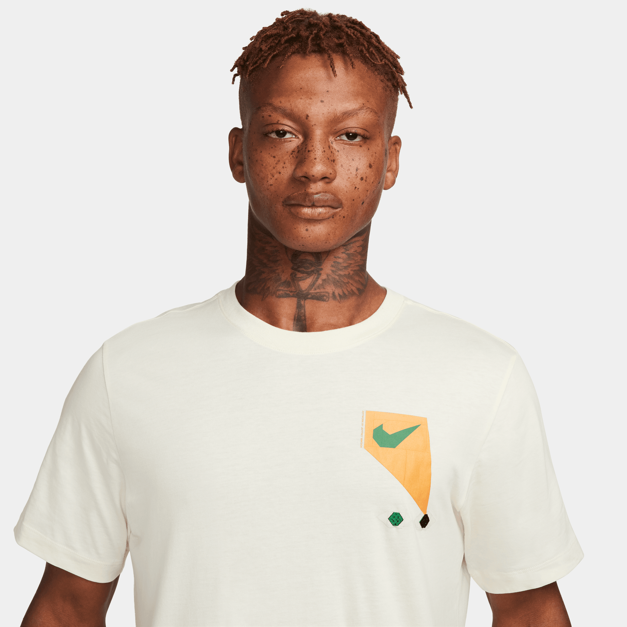 NIKE SPORTSWEAR MEN'S T-SHIRT COCONUT MILK – TEAM ACCESS