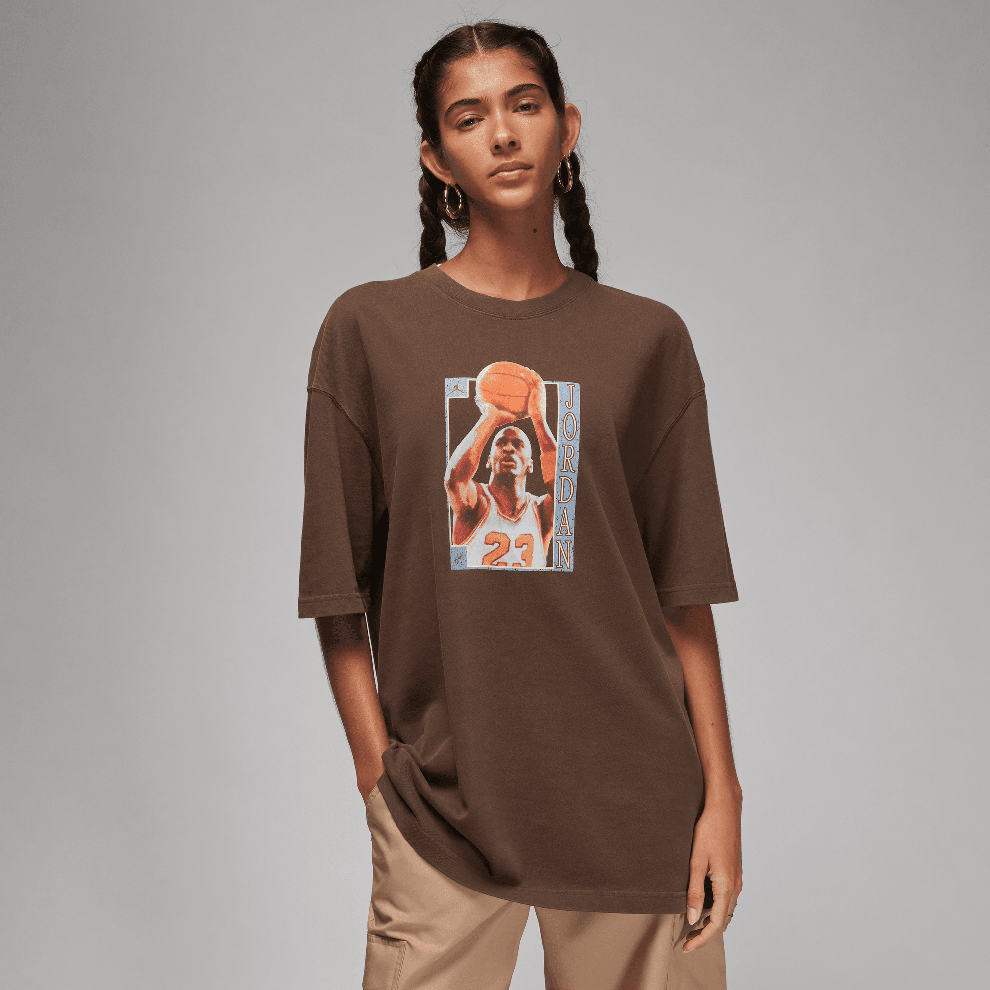 JORDAN WOMEN'S OVERSIZED GRAPHIC  T-SHIRT