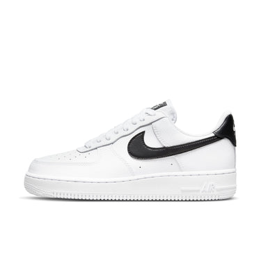 WOMENS AIR FORCE  1 07